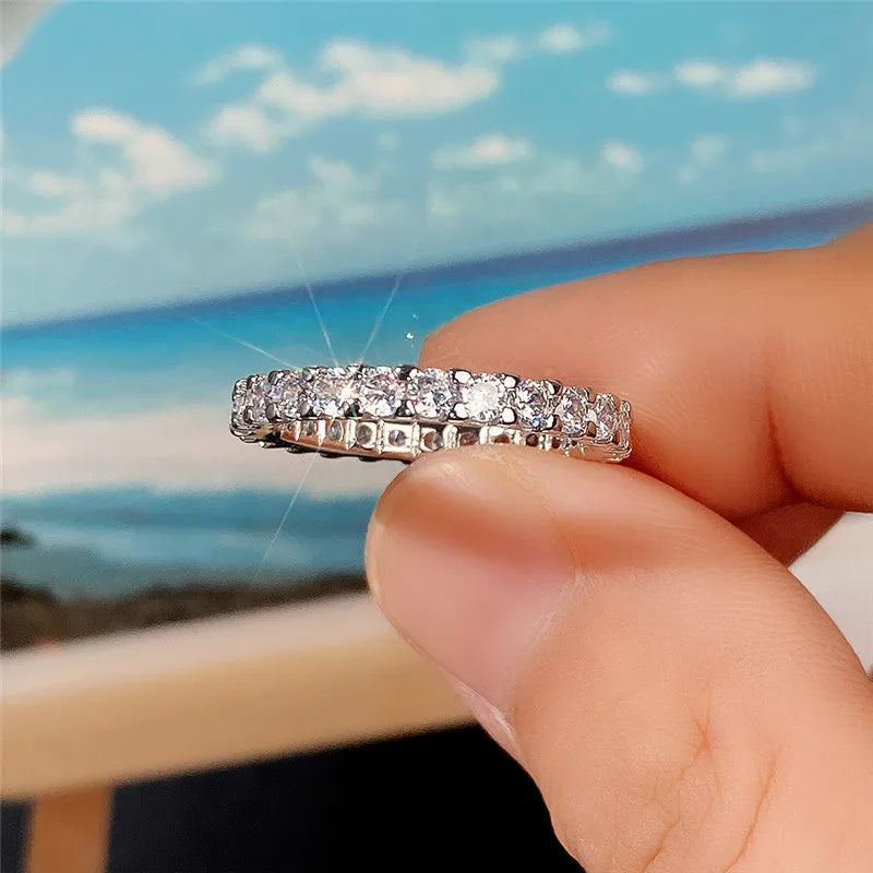 Huitan Bling Bling Promise Rings with Round CZ Delicate Low-key Wedding Ring for Women High Quality Silver Color Trendy Jewelry
