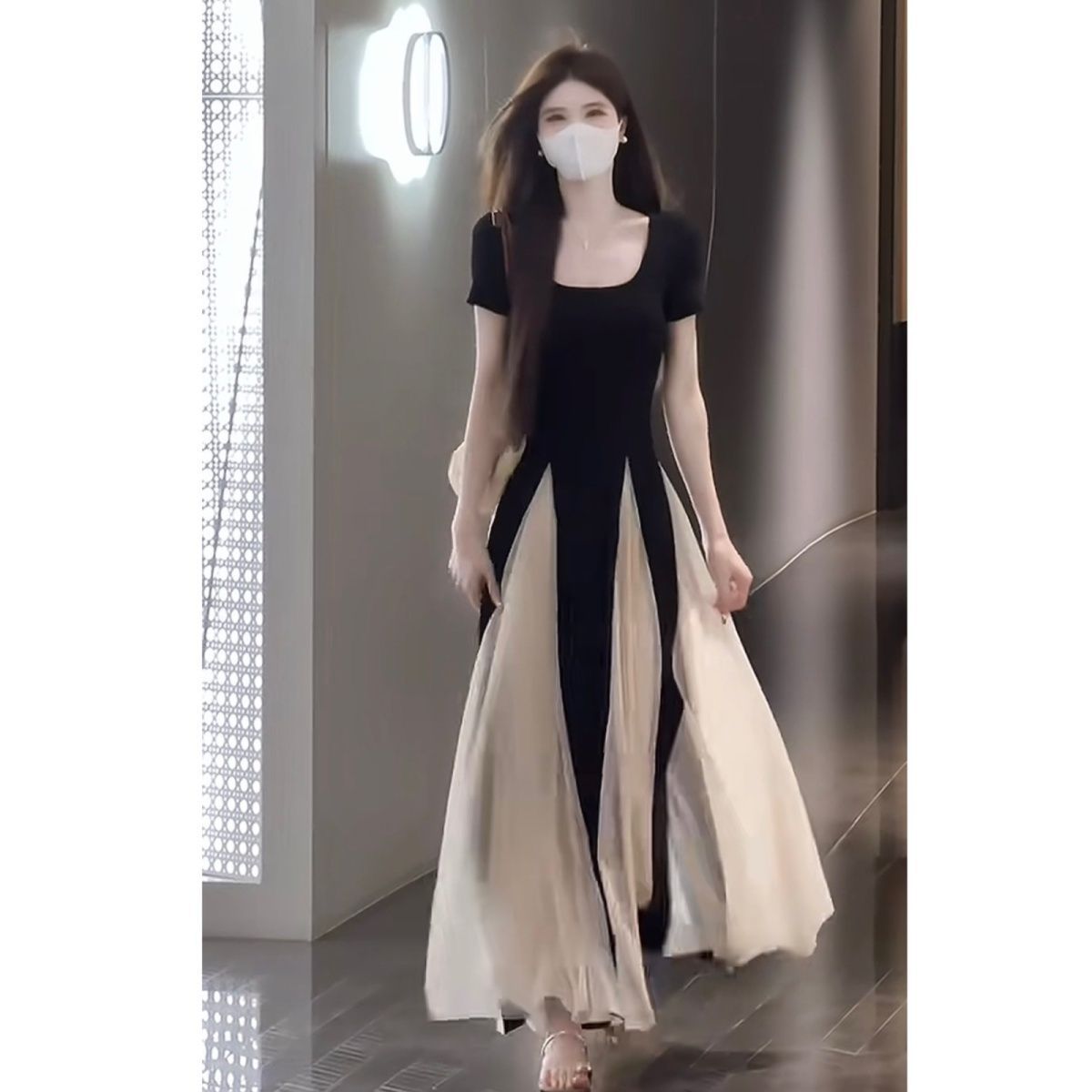 فستان نسائي مقاس كبير بخياطة متباينة وتصميم سمين مم وفتحة رقبة مربعة ومزاج صيفي نسائي تنورة طويلة رقيقة تغطي الجسد