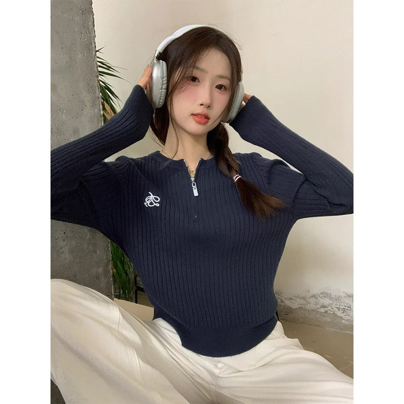 Zipper, half-open collar, pullover knitted sweater for women's autumn/winter 2025, new niche chic embroidered short front shoulder top