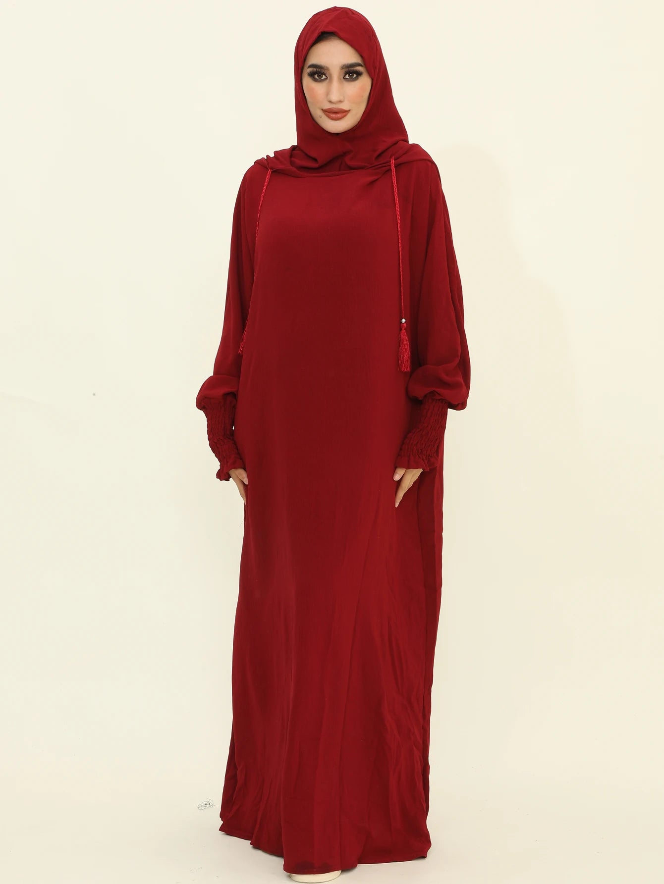 Modest Islamic Dresses And Abayas for Women Dubai & Moroccan Styles with Hijab Muslim Prayer Clothes Umrah Essentials