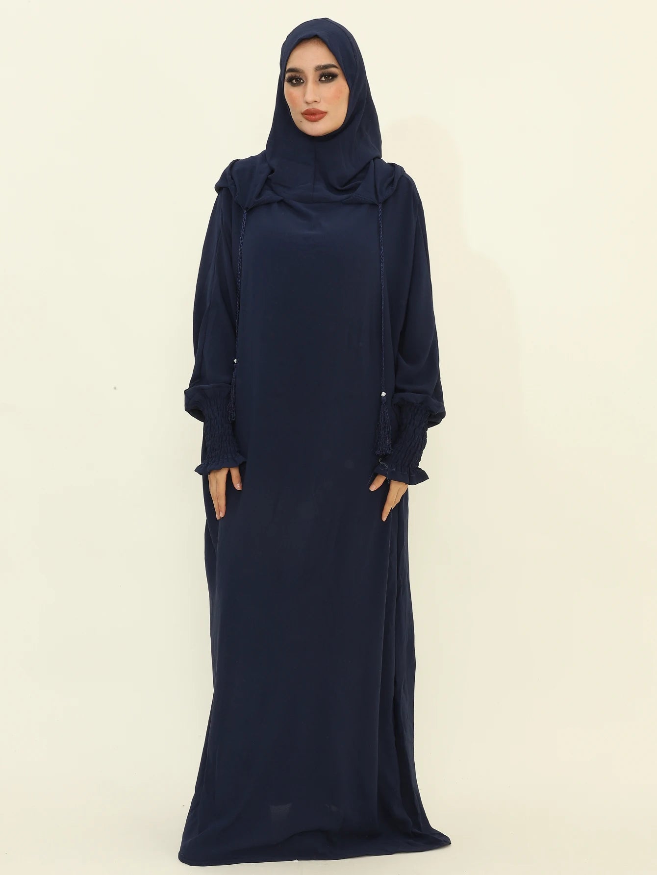 Modest Islamic Dresses And Abayas for Women Dubai & Moroccan Styles with Hijab Muslim Prayer Clothes Umrah Essentials