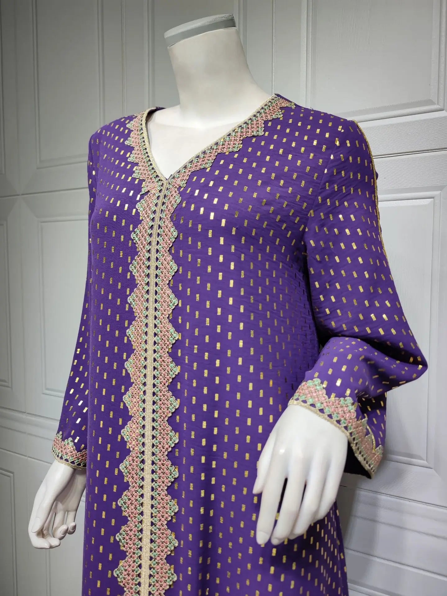 Modest Muslim Maxi Dress For Women Spring 2025 Lace Tape Trim V Neck Long Sleeve Loose Arab Oman Dubai Gold Stamping Robe Pink