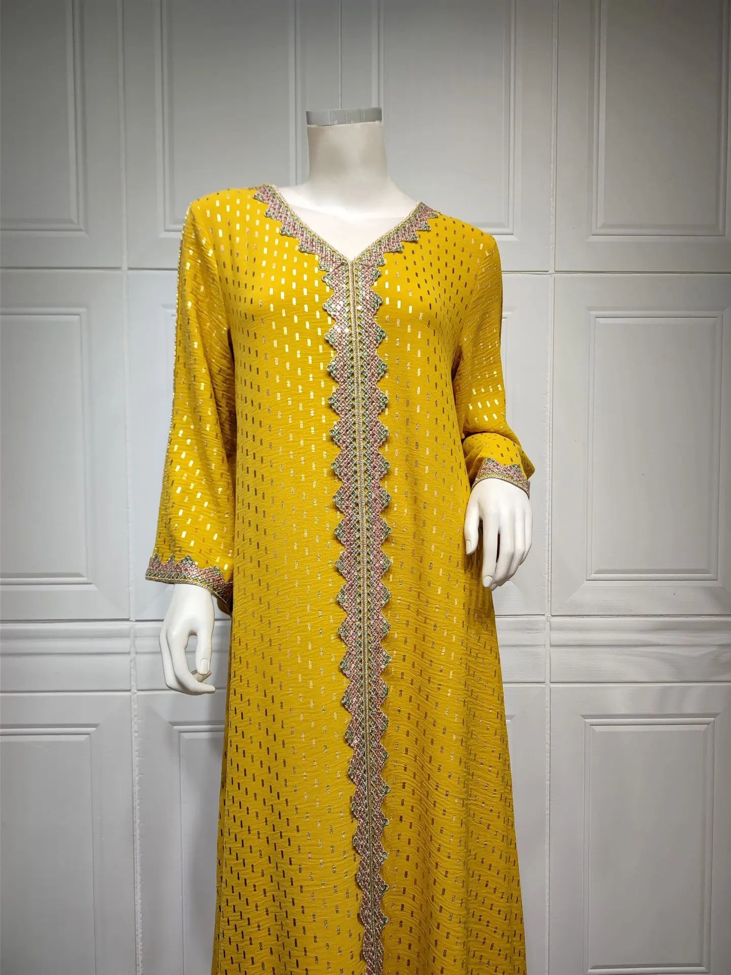 Modest Muslim Maxi Dress For Women Spring 2025 Lace Tape Trim V Neck Long Sleeve Loose Arab Oman Dubai Gold Stamping Robe Pink