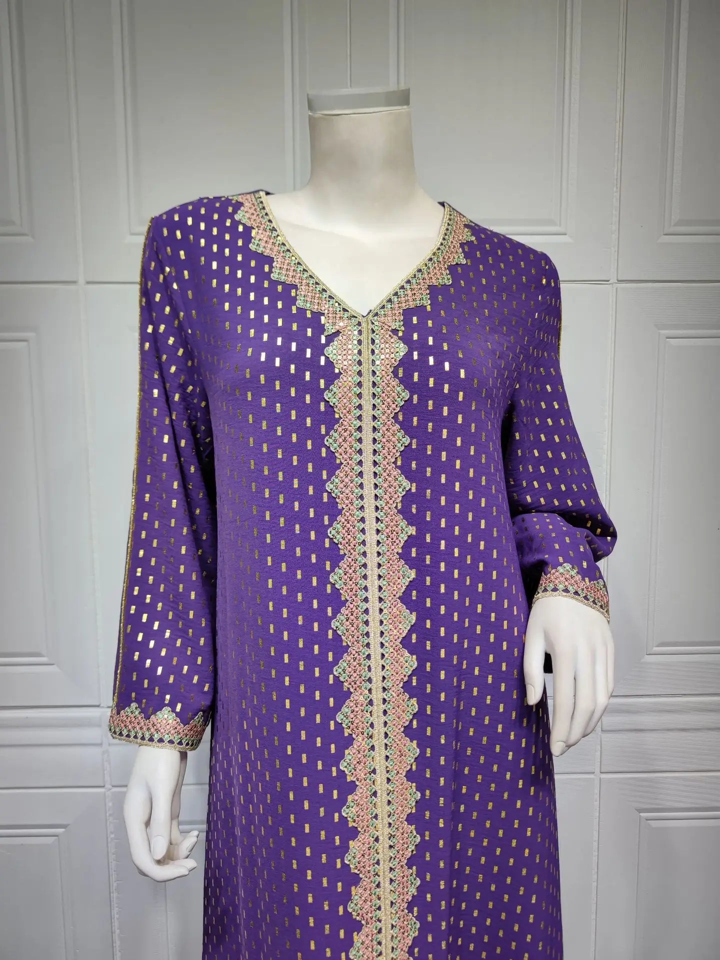 Modest Muslim Maxi Dress For Women Spring 2025 Lace Tape Trim V Neck Long Sleeve Loose Arab Oman Dubai Gold Stamping Robe Pink