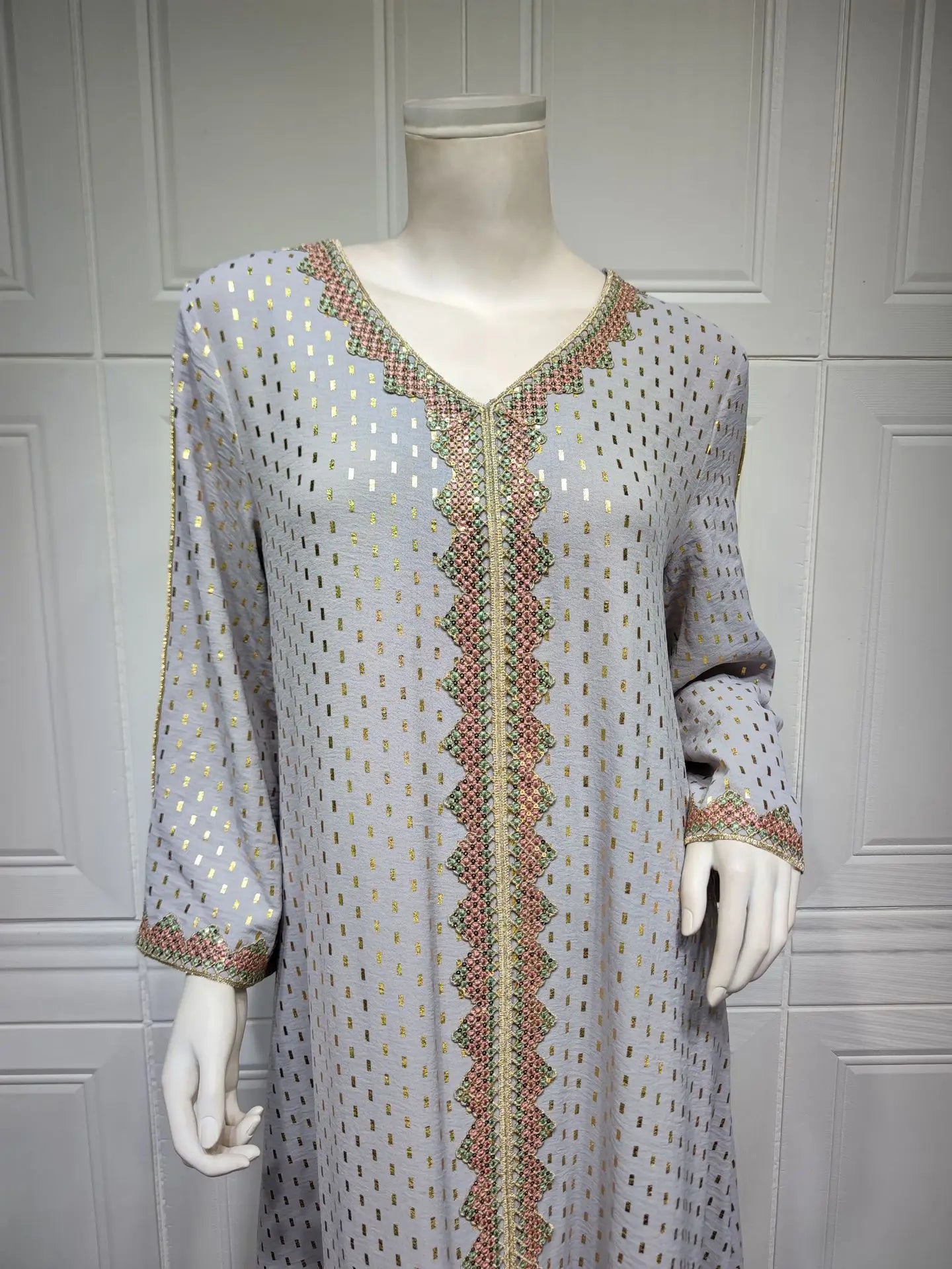 Modest Muslim Maxi Dress For Women Spring 2025 Lace Tape Trim V Neck Long Sleeve Loose Arab Oman Dubai Gold Stamping Robe Pink